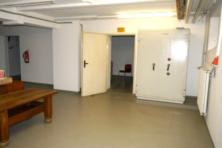 Keller mit Tresor Keller mit Tresor