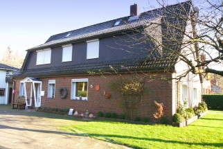 Wohnhaus Seite Wohnhaus Seite